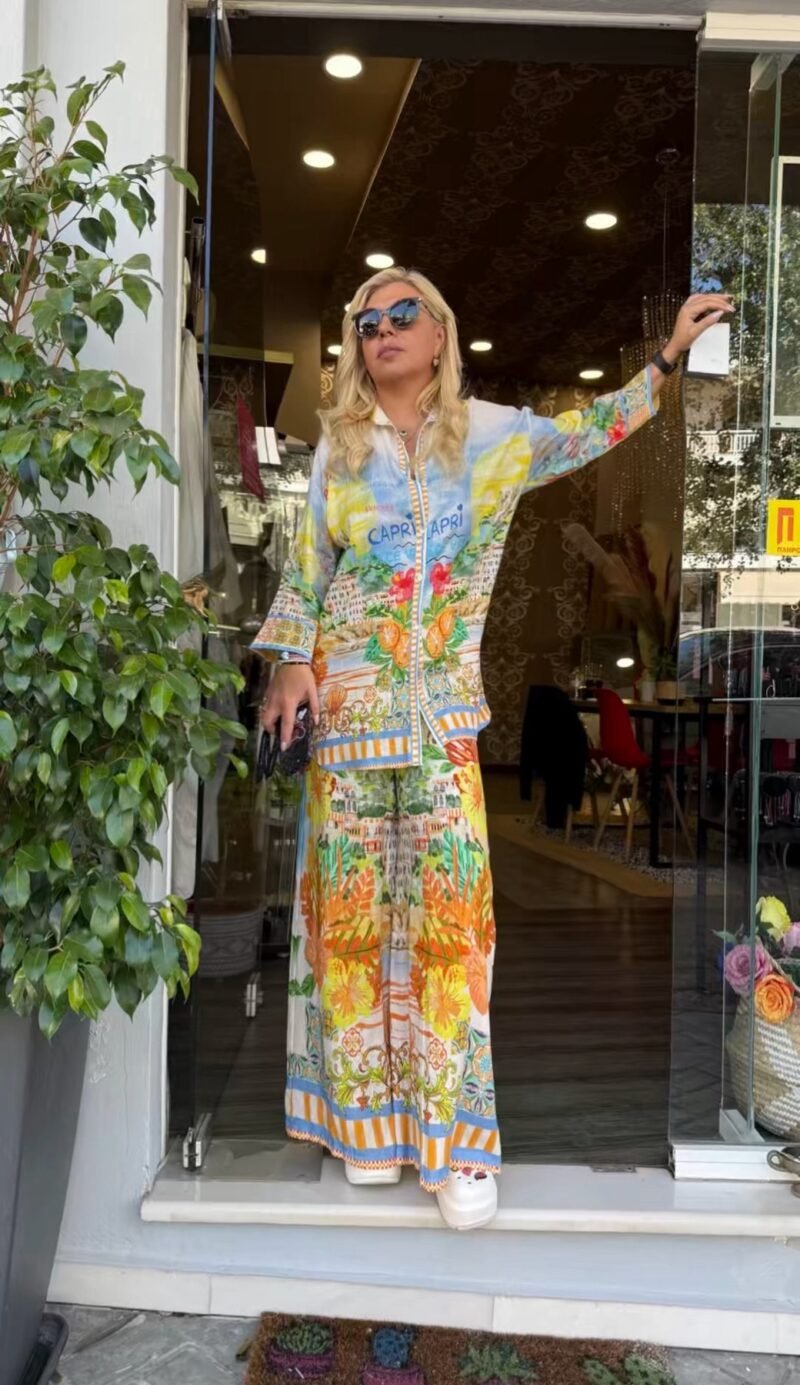 Σετ με πουκάμισο και παντελόνα σε πολύχρωμο print