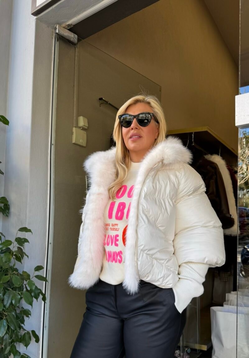 Λευκό Puffy Μπουφάν με Πλούσια Γούνα στην Κουκούλα